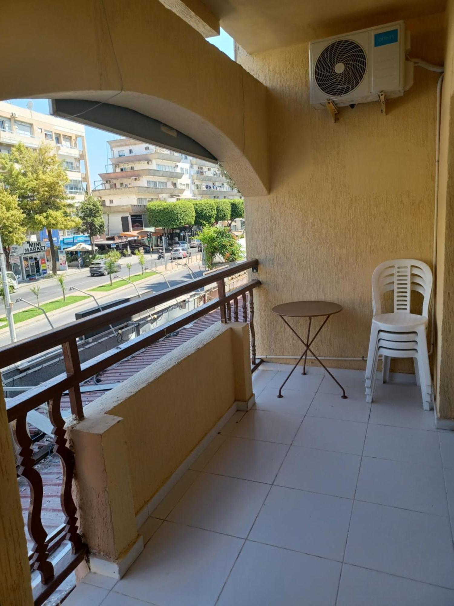 לימסול Terpsichore Holiday Apts מראה חיצוני תמונה