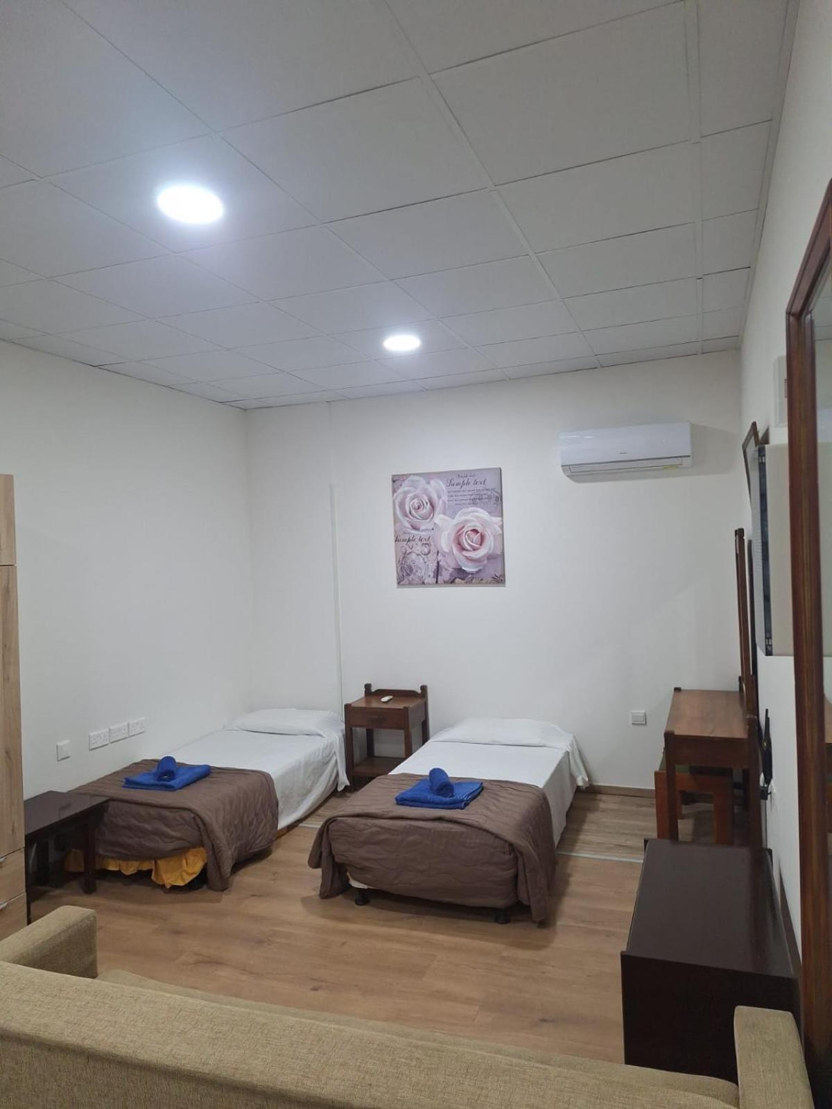 לימסול Terpsichore Holiday Apts מראה חיצוני תמונה
