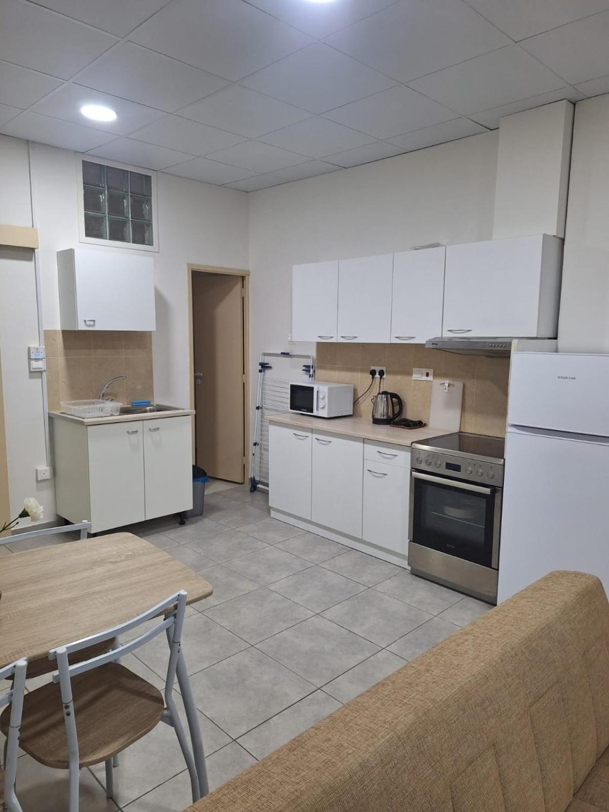 לימסול Terpsichore Holiday Apts מראה חיצוני תמונה
