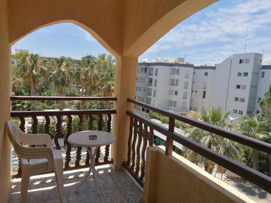 לימסול Terpsichore Holiday Apts מראה חיצוני תמונה