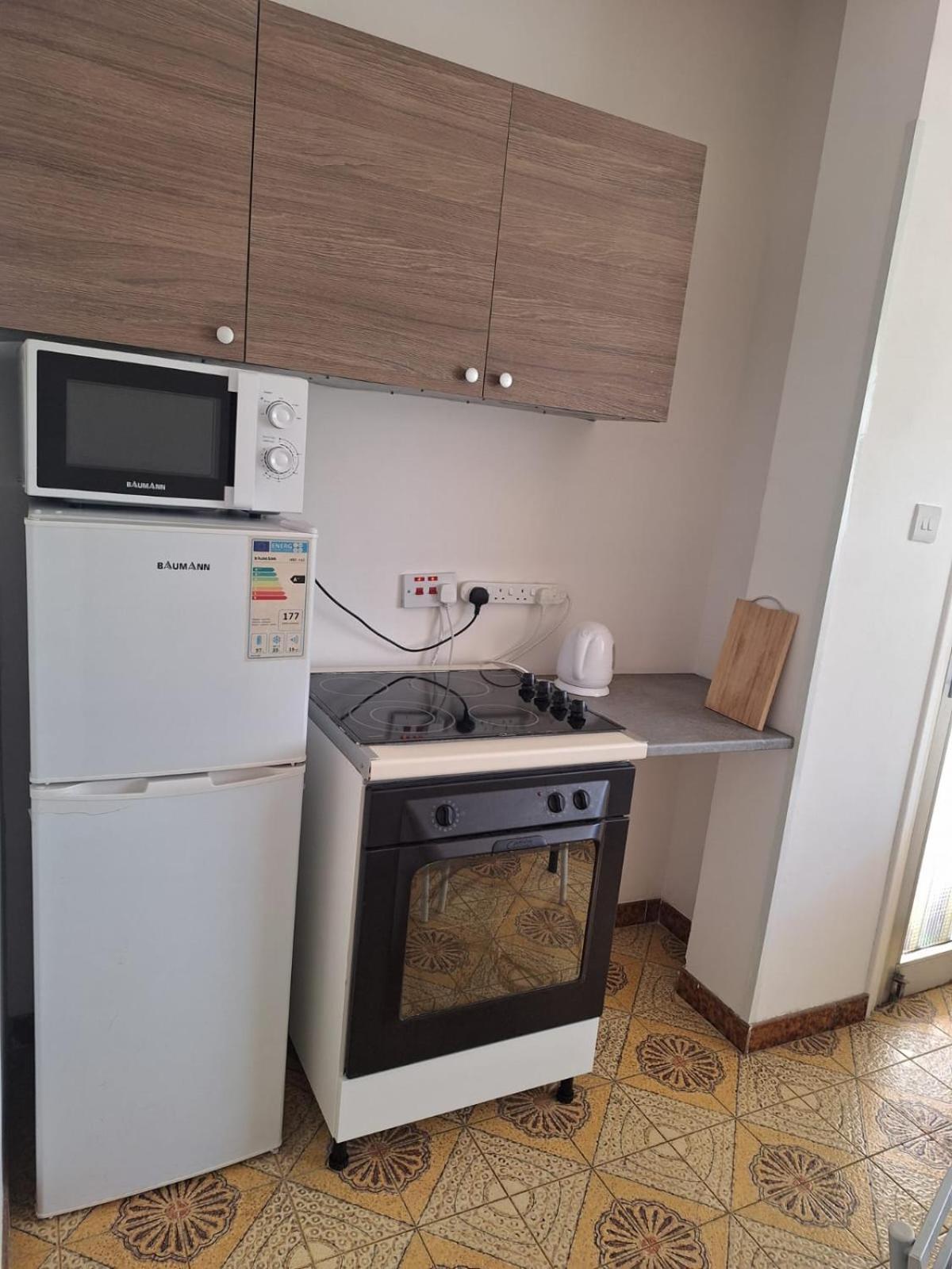 לימסול Terpsichore Holiday Apts מראה חיצוני תמונה